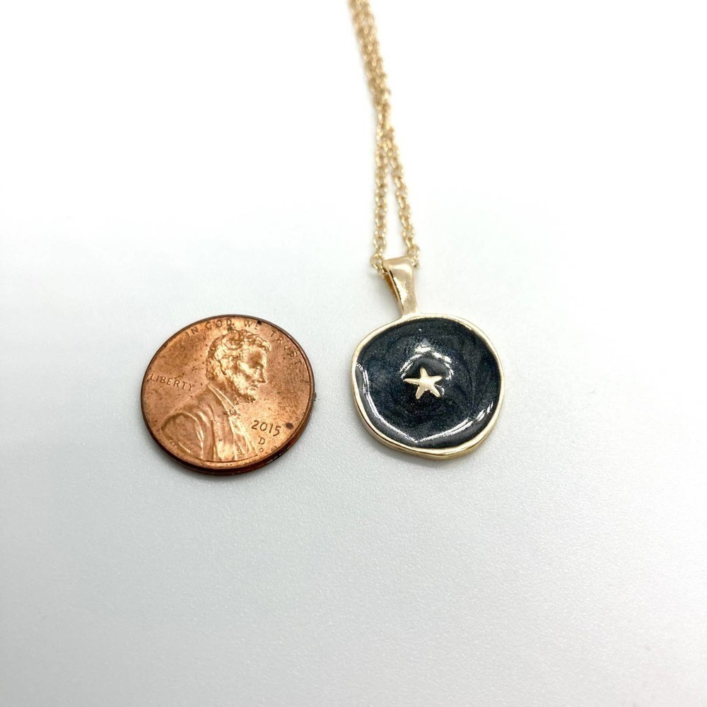 BLACK Resin Shooting Star Lucky Charms Necklace - Picture 7 of 8